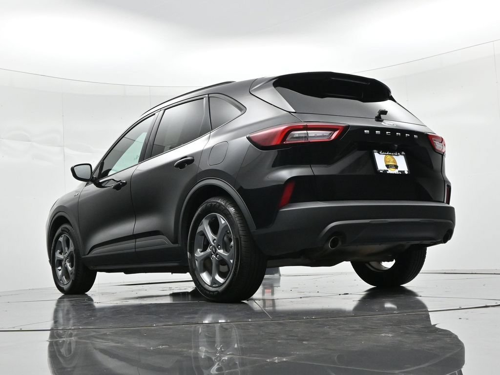Certified 2025 Ford Escape ST-Line FWD image 22