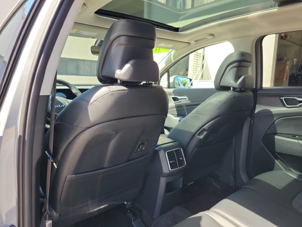 Used 2025 Kia Sportage SX FWD image 14