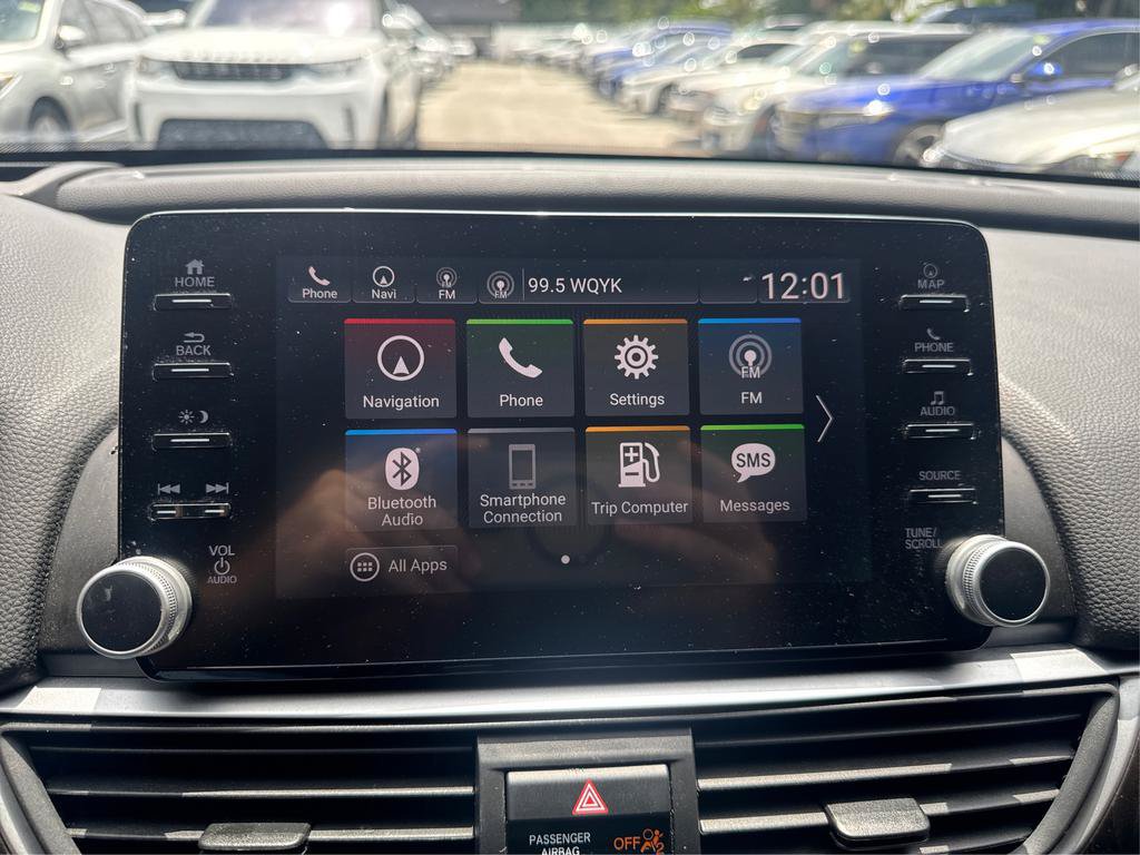 Used 2018 Honda Accord Touring image 12