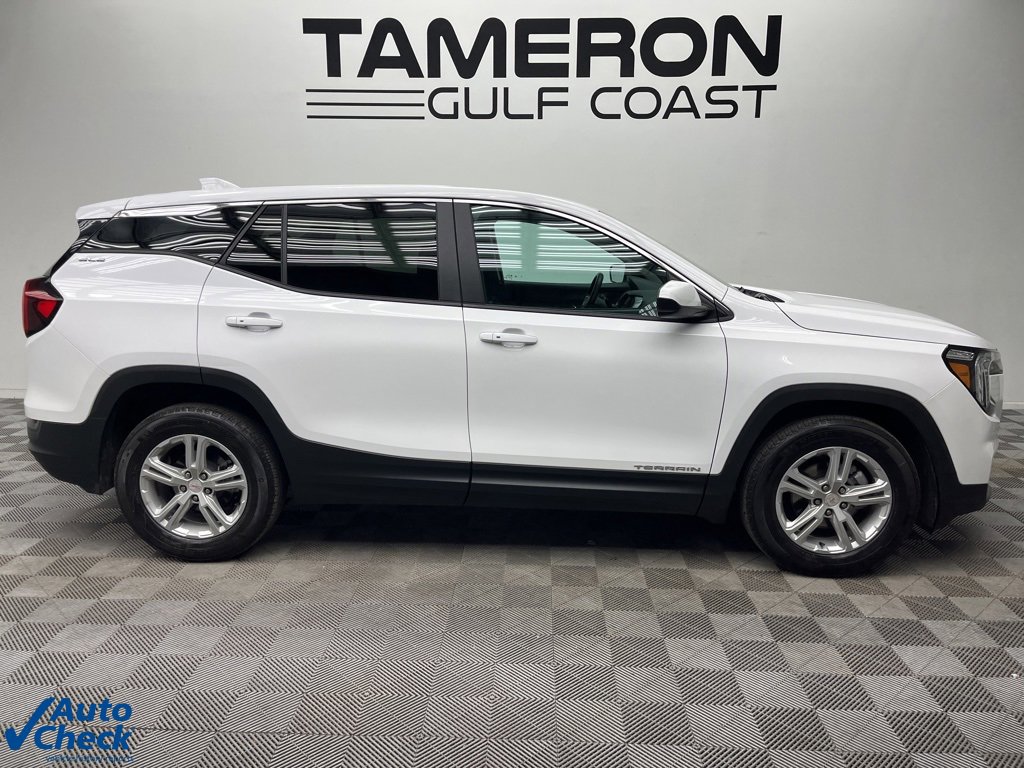 Used 2024 GMC Terrain SLE image 4