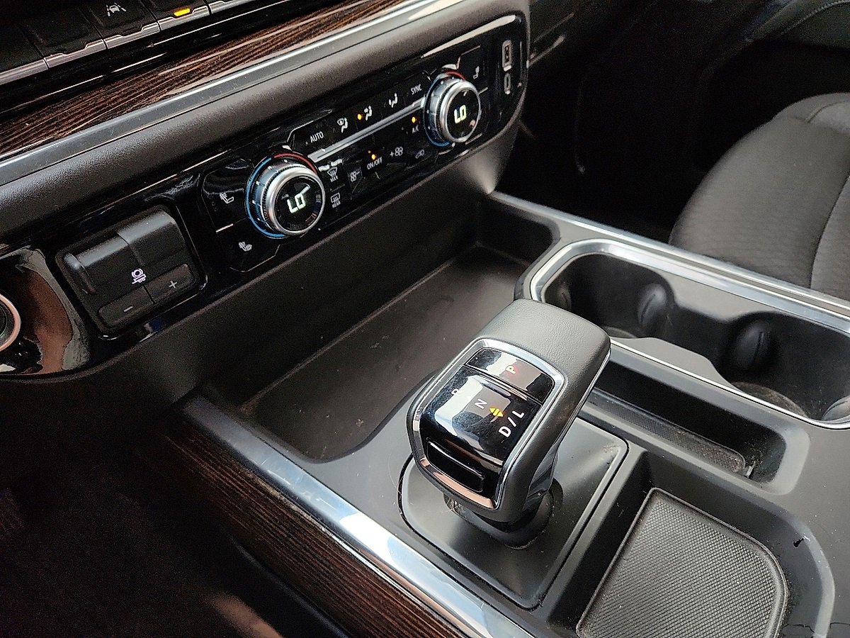 Used 2024 GMC Sierra 1500 Elevation w/ Preferred Package image 12