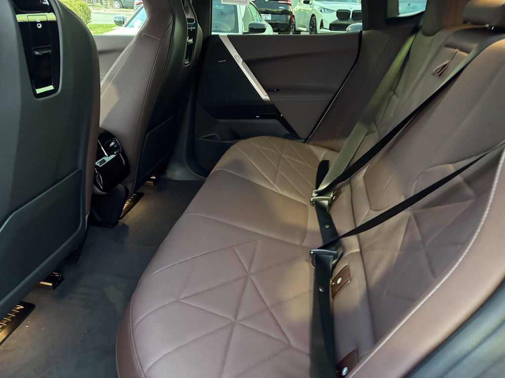 Used 2026 BMW iX xDrive45 image 30