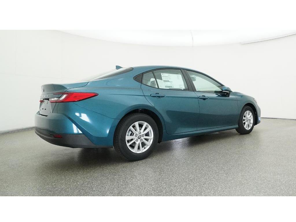 Used 2025 Toyota Camry LE FWD image 31