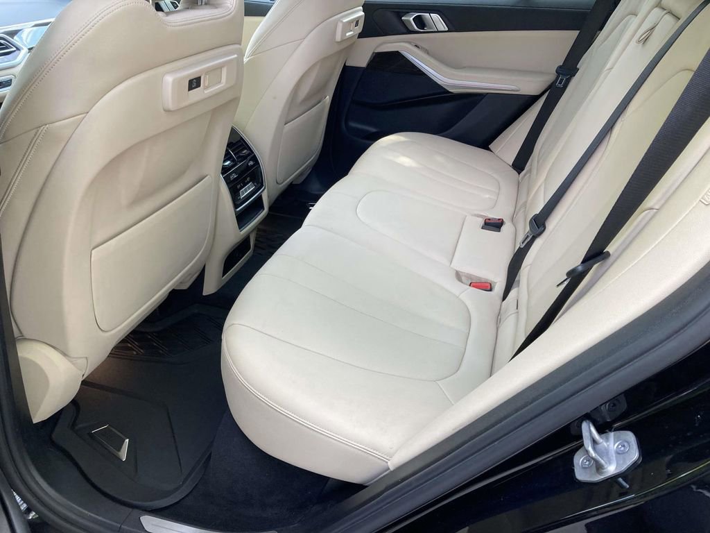 Used 2021 BMW X5 sDrive40i w/ Convenience Package image 9