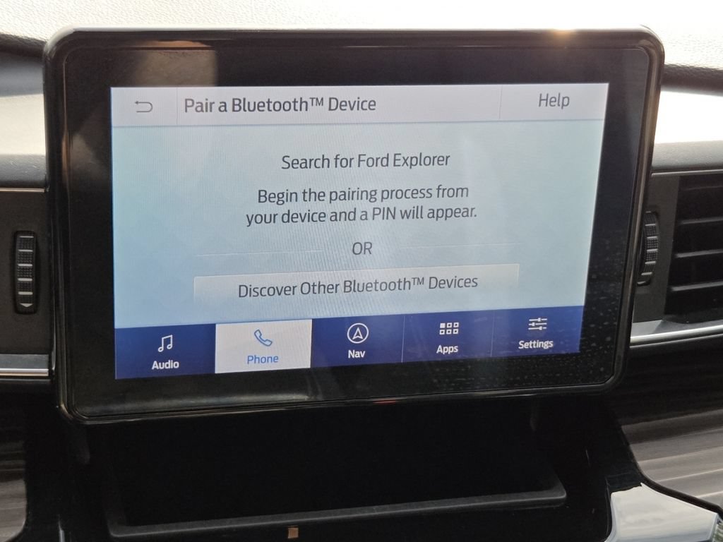 Used 2021 Ford Explorer Limited w/ Hybrid Equipment Group 310A AWD/4WD image 11