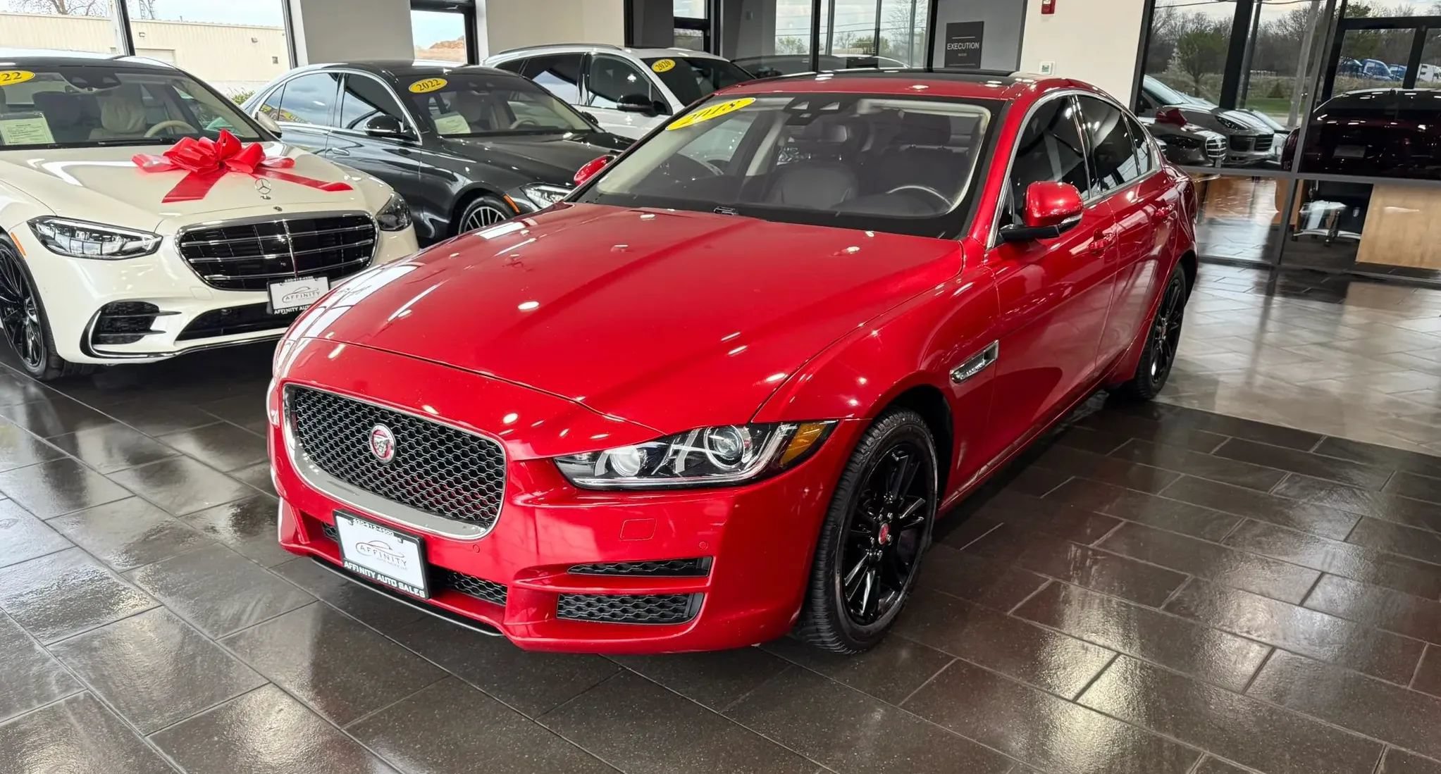 Used 2018 Jaguar XE Premium AWD/4WD video 1