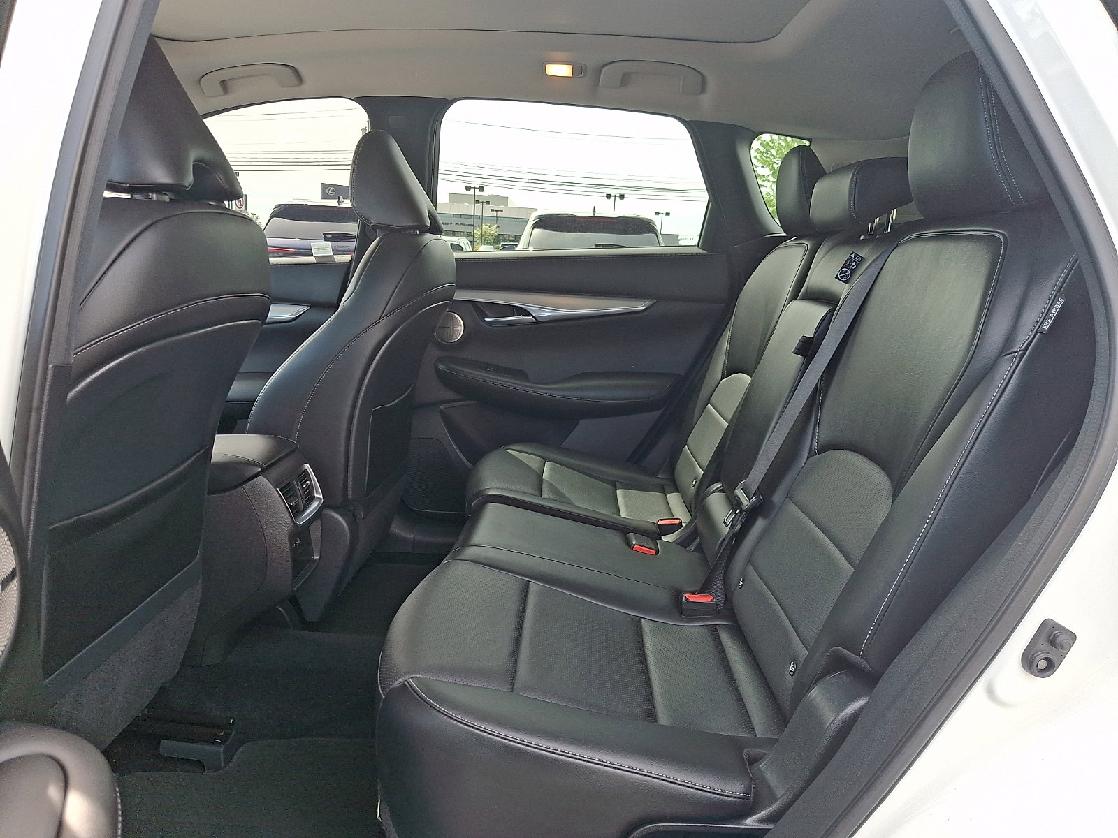Used 2022 INFINITI QX50 Essential AWD/4WD image 10