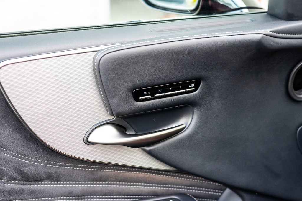 Used 2018 Lexus LS 500 F Sport w/ Accessory Package (Z2) RWD image 21
