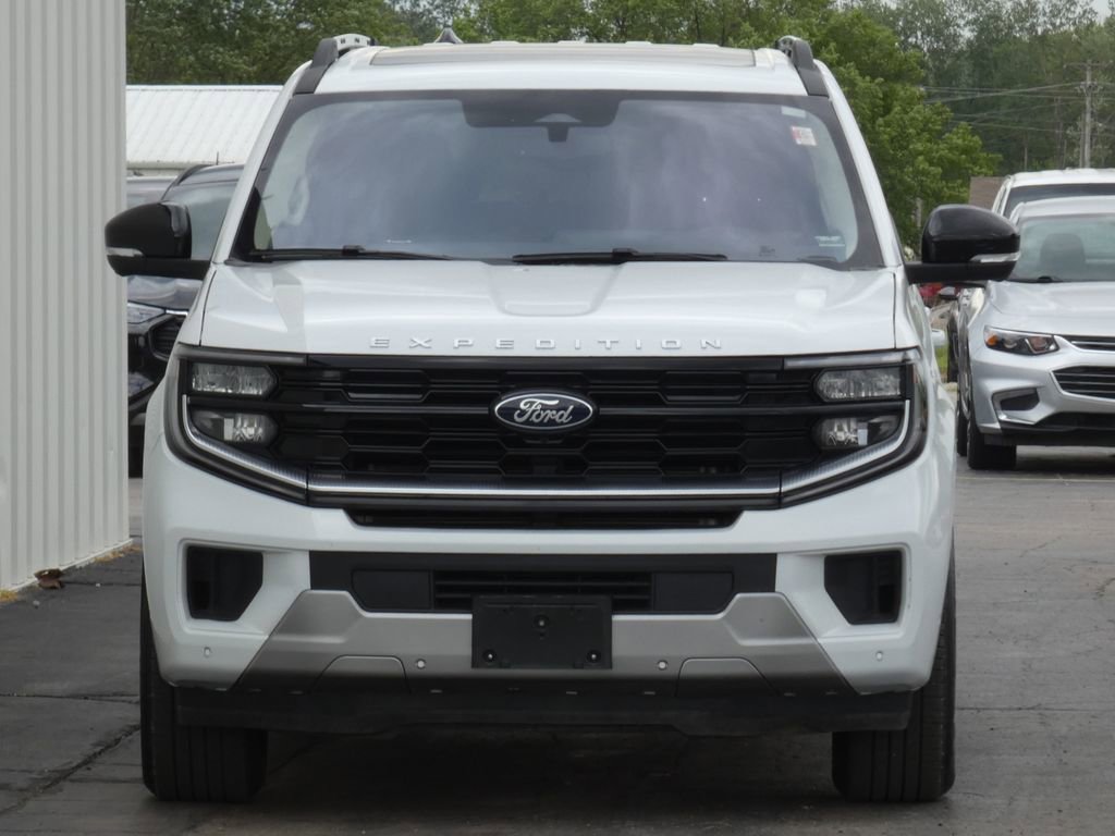 Used 2025 Ford Expedition Max Platinum AWD/4WD image 8