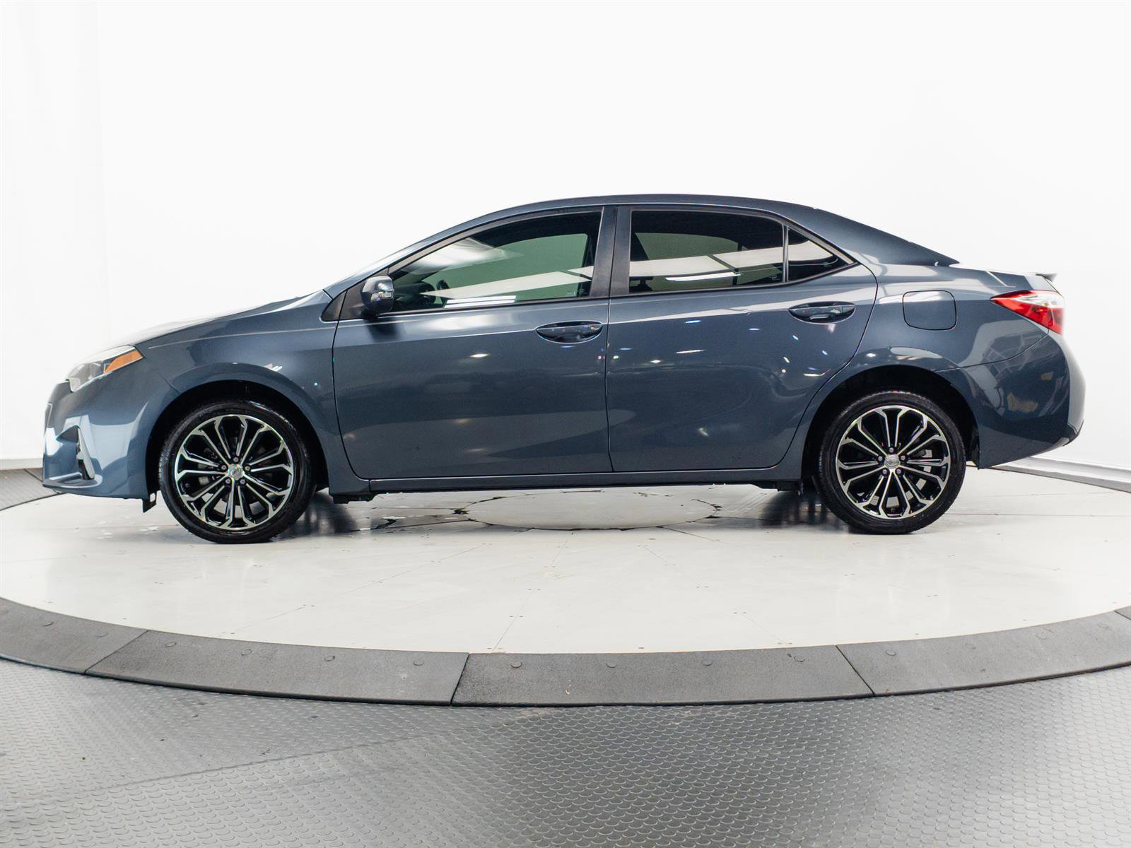 Used 2016 Toyota Corolla S FWD image 6