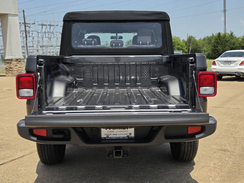 Used 2024 Jeep Gladiator Sport AWD/4WD image 12