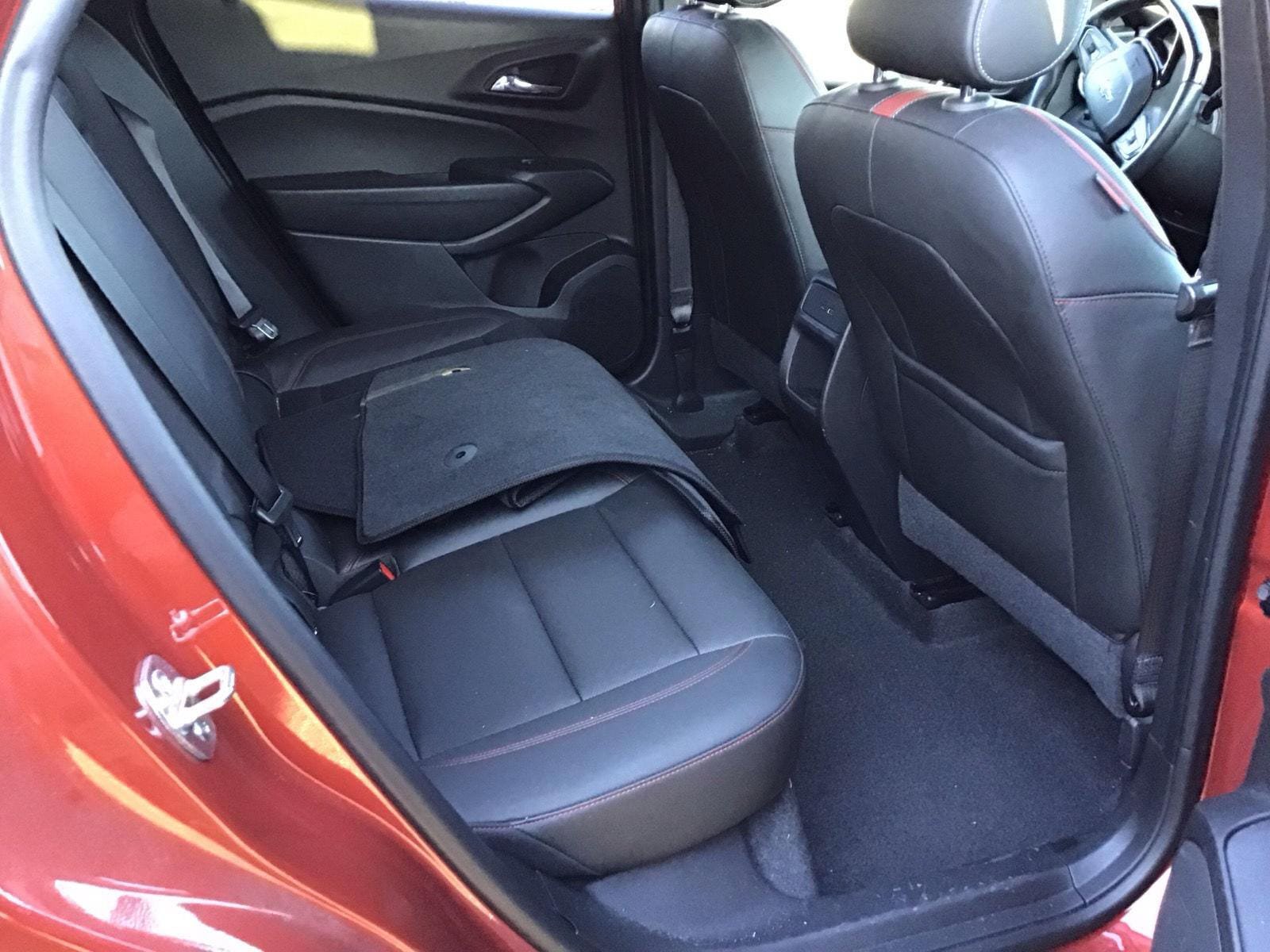 Used 2024 Chevrolet Trax RS w/ Sunroof Package FWD image 5