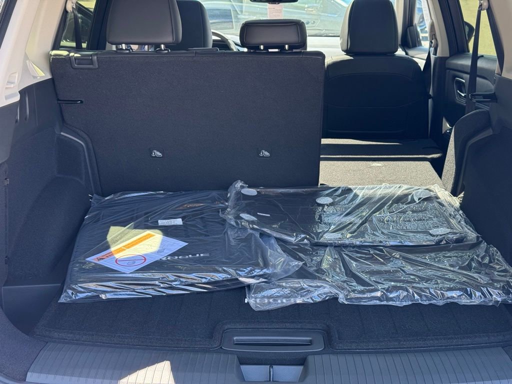 New 2026 Nissan Rogue Platinum image 23