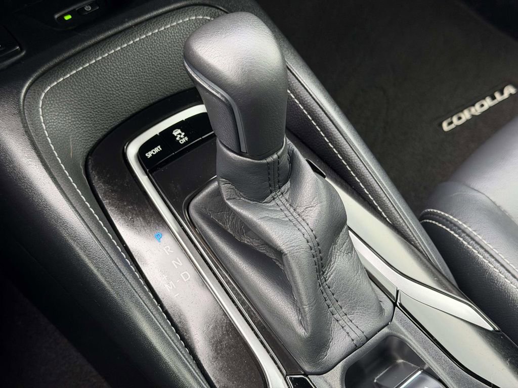 Certified 2021 Toyota Corolla XSE w/ XSE Preferred Package FWD image 8