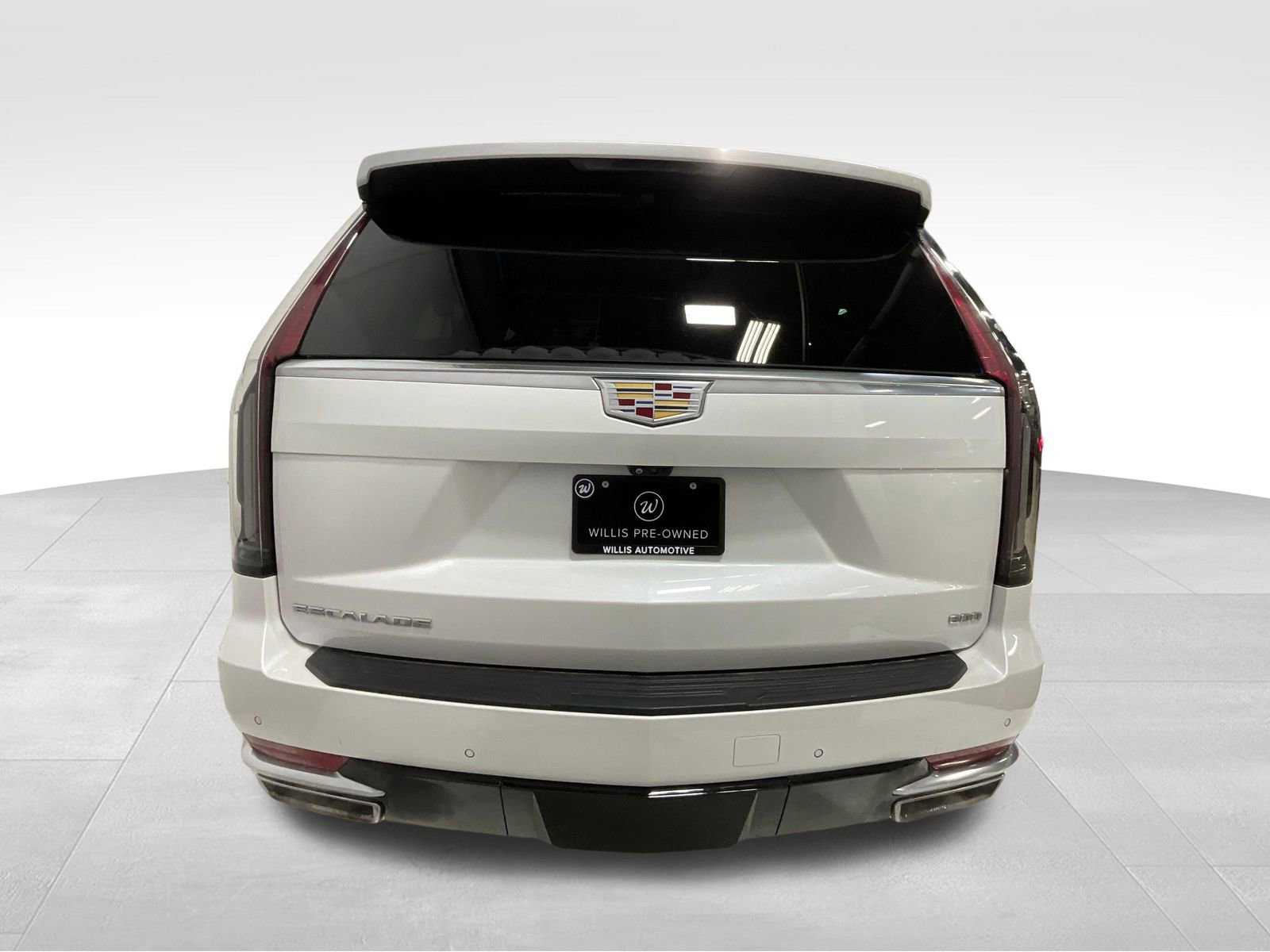 Used 2021 Cadillac Escalade ESV Premium Luxury Platinum image 4