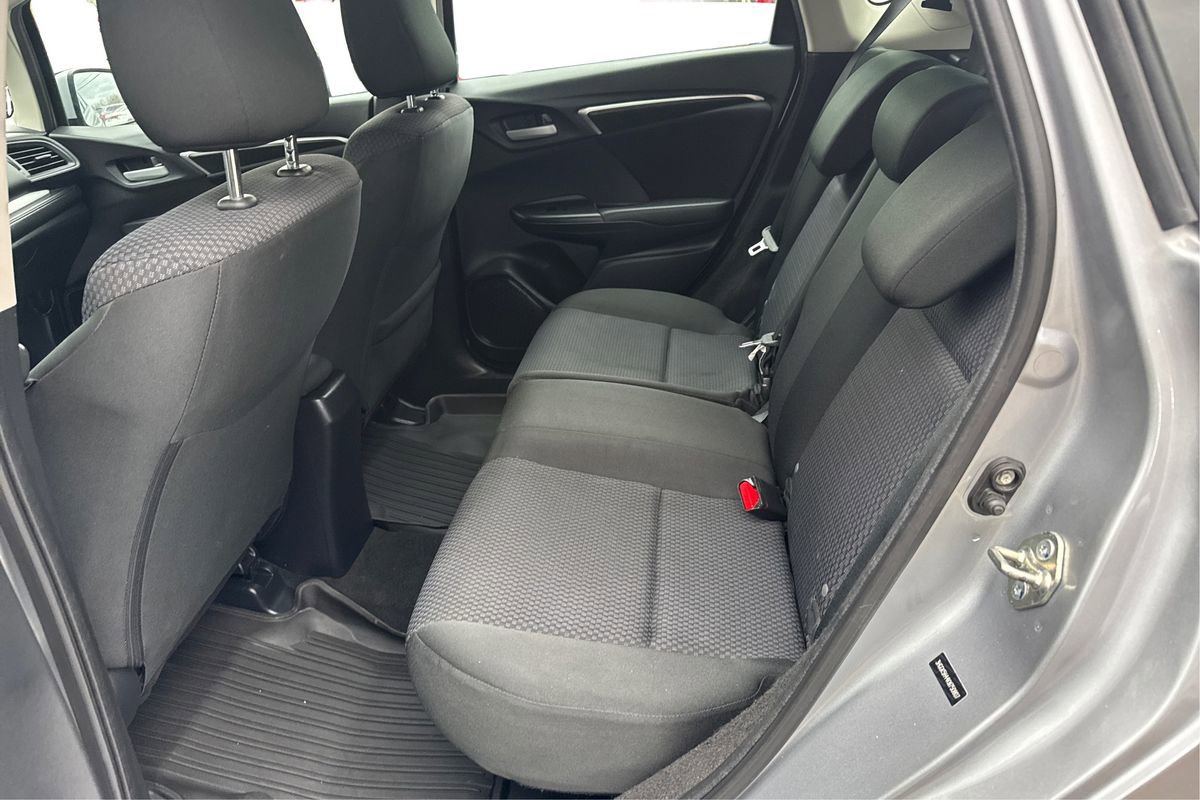 Used 2019 Honda Fit LX image 10