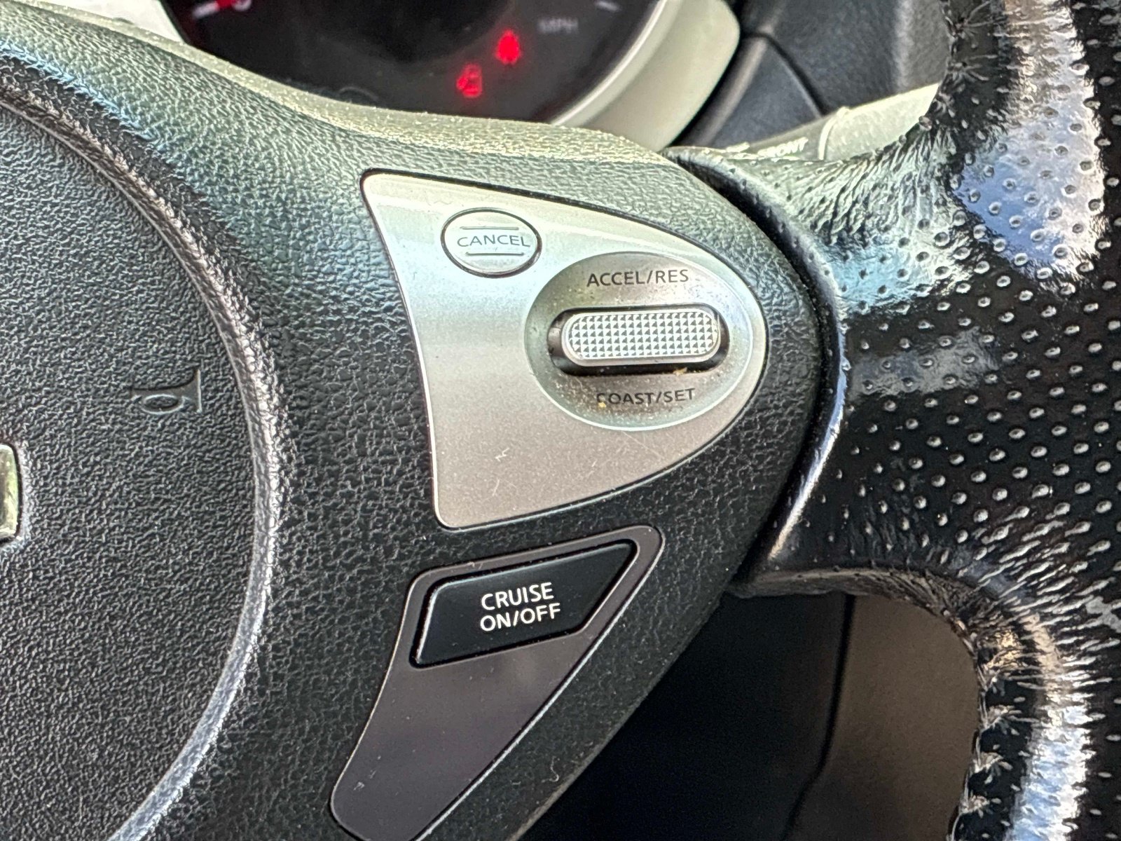 Used 2012 Nissan Juke SL AWD/4WD image 26