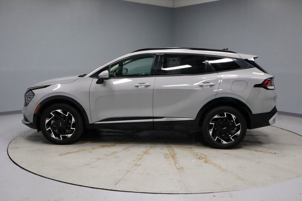 Used 2023 Kia Sportage SX image 9