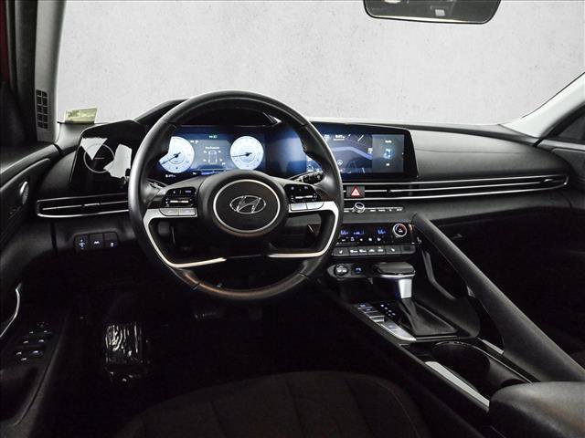 Used 2023 Hyundai Elantra SEL w/ Convenience Package FWD image 19