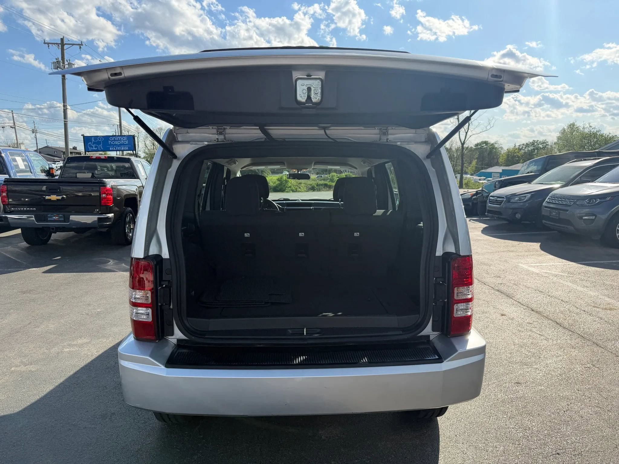 Used 2011 Jeep Liberty Sport AWD/4WD image 28