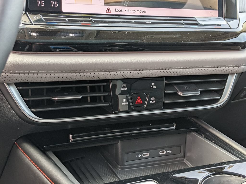 New 2026 Volkswagen Atlas Peak Edition AWD/4WD image 18