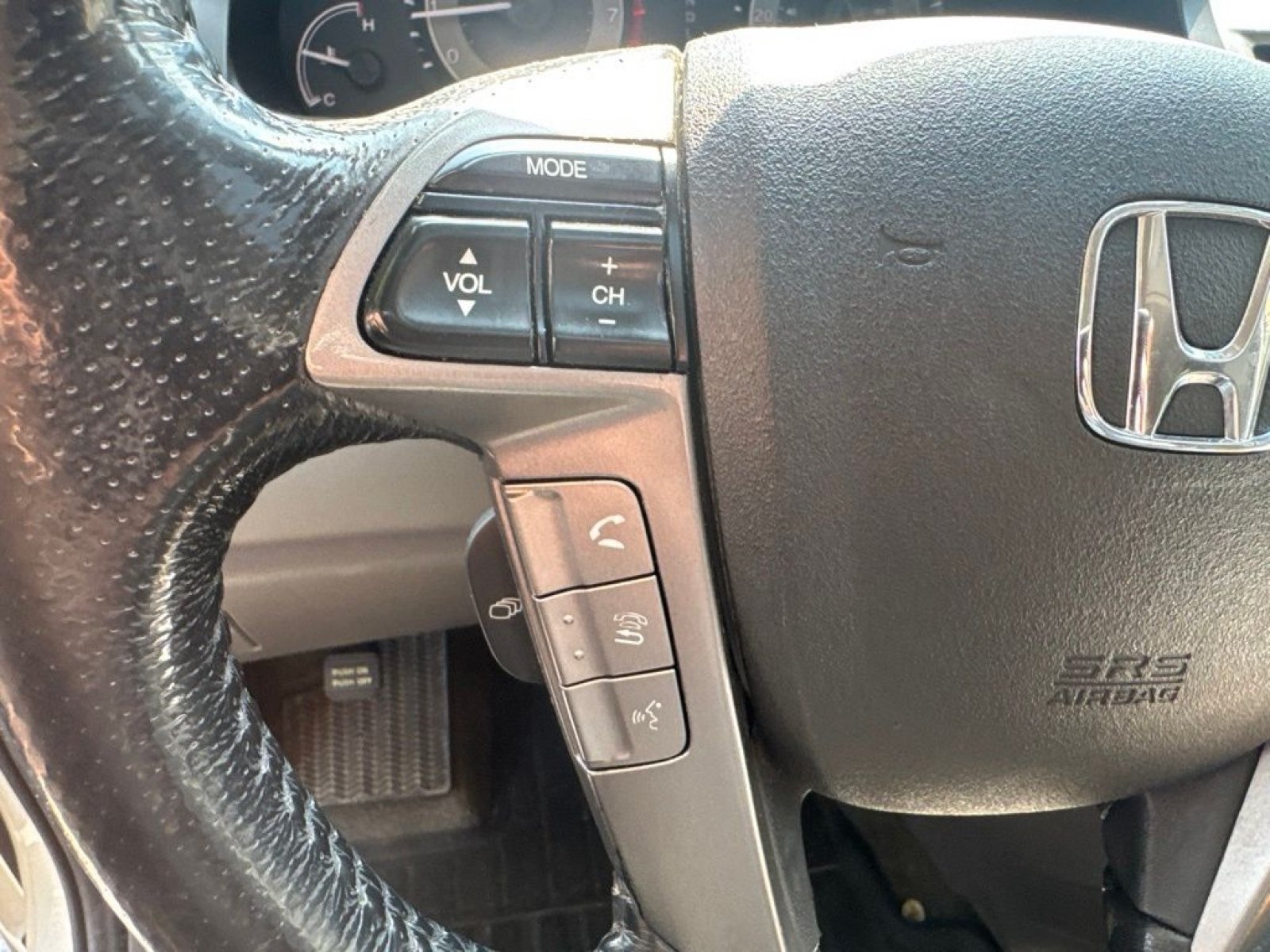 Used 2014 Honda Odyssey EX-L image 16