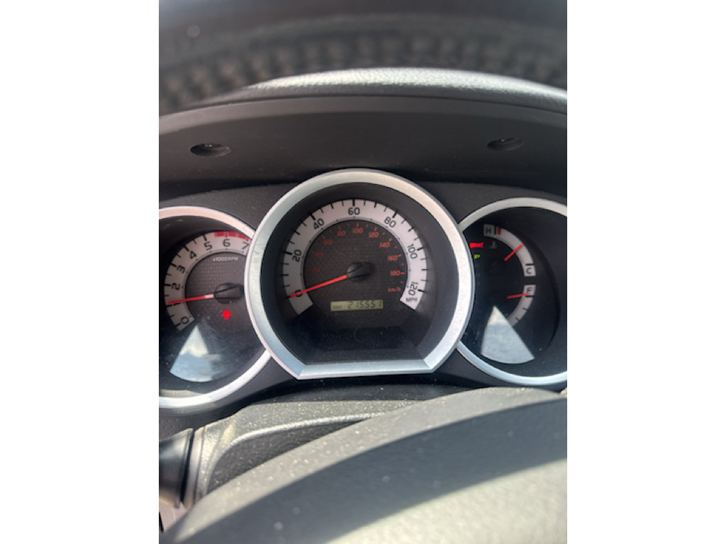 Used 2015 Toyota Tacoma 4x4 Double Cab w/ TRD Sport Package image 2
