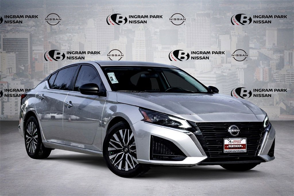 Used 2024 Nissan Altima 2.5 SV