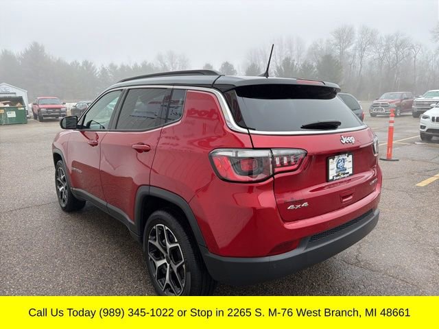 Used 2025 Jeep Compass Limited image 10