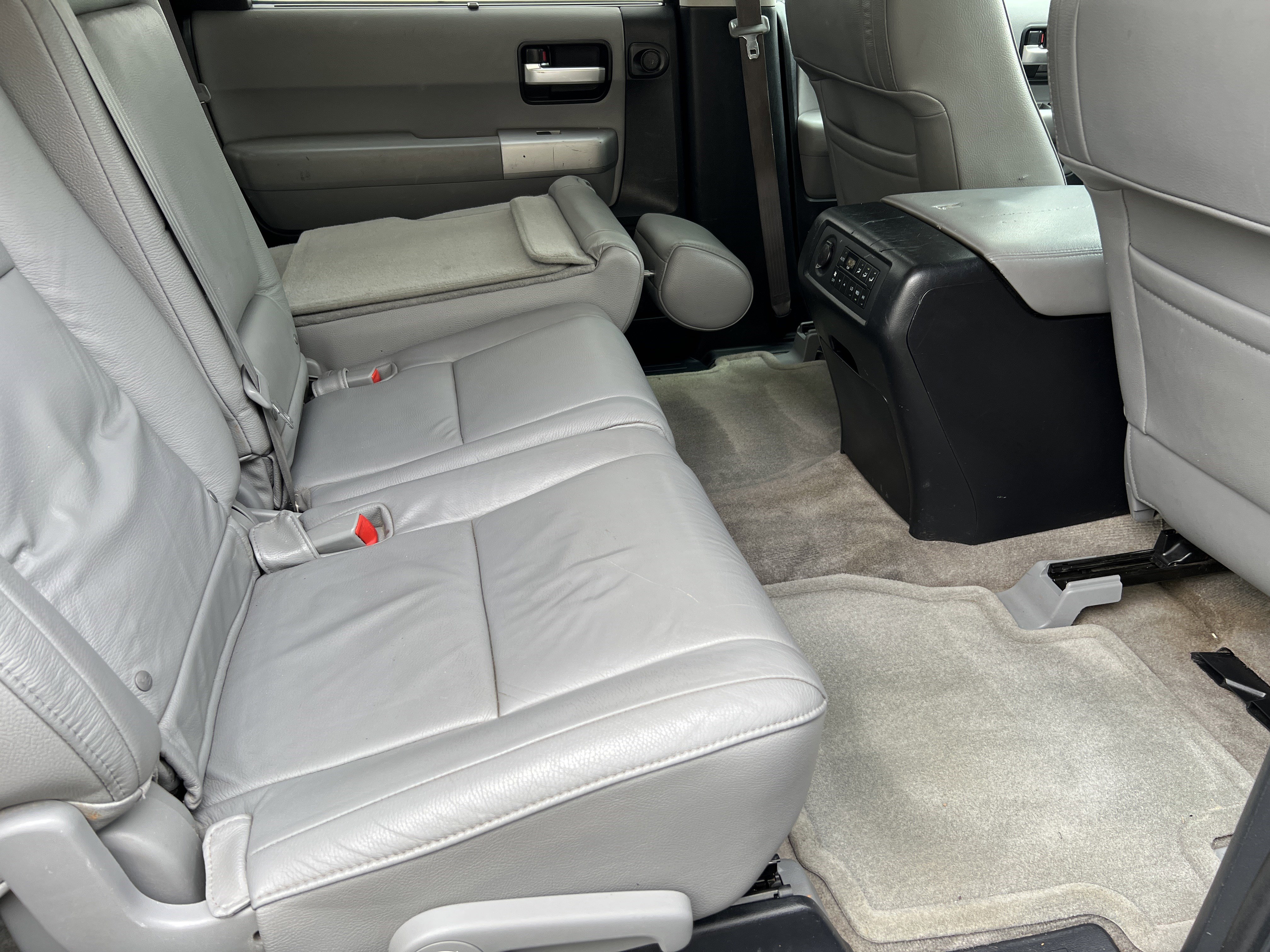 Used 2008 Toyota Sequoia Limited AWD/4WD image 22