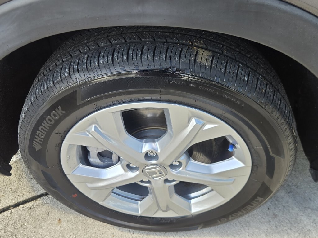 Certified 2025 Honda HR-V LX image 10
