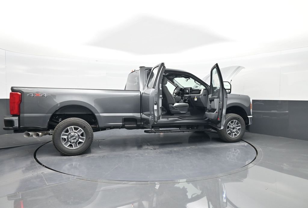 New 2025 Ford F250 XLT image 58