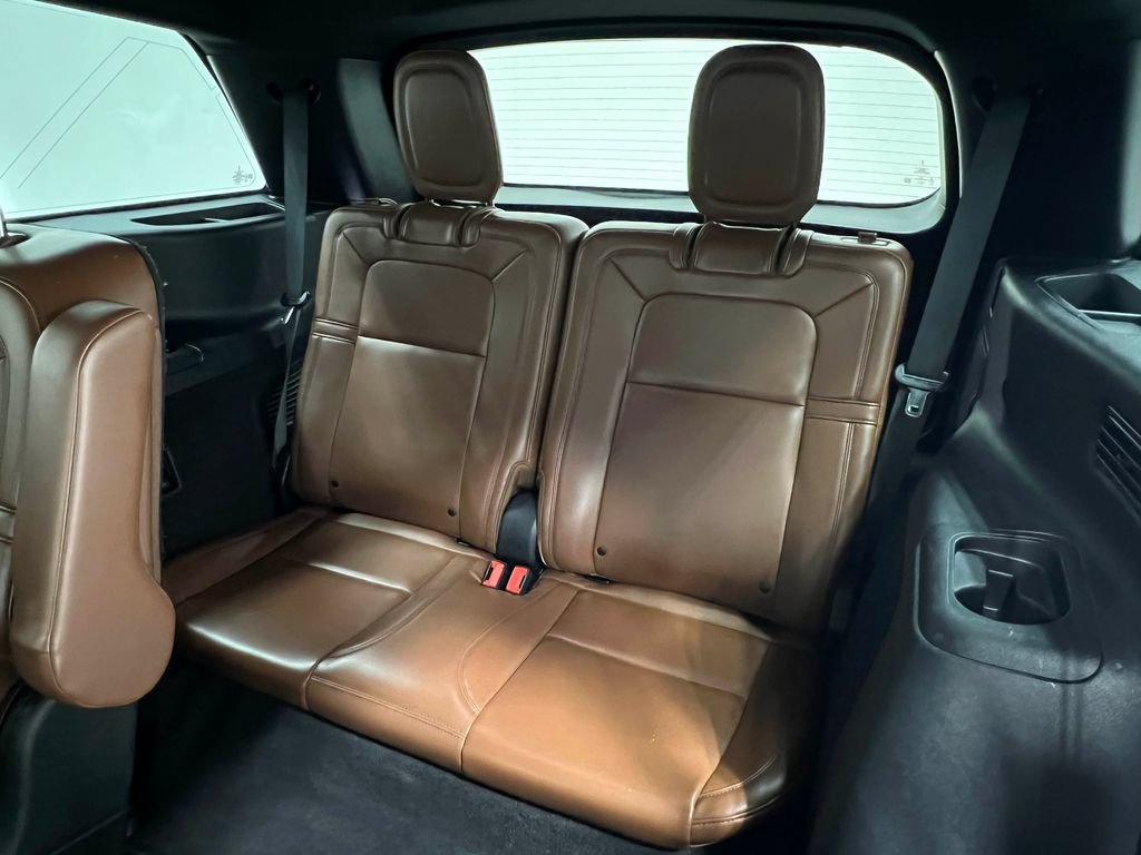 Used 2020 Lincoln Aviator Reserve w/ Elements Package Plus AWD/4WD image 30