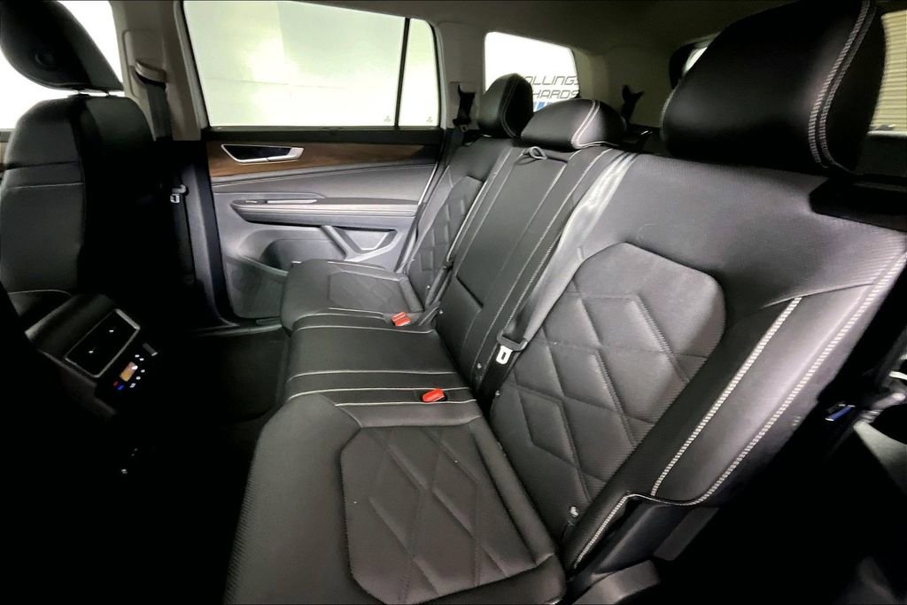 Used 2025 Volkswagen Atlas SE image 21