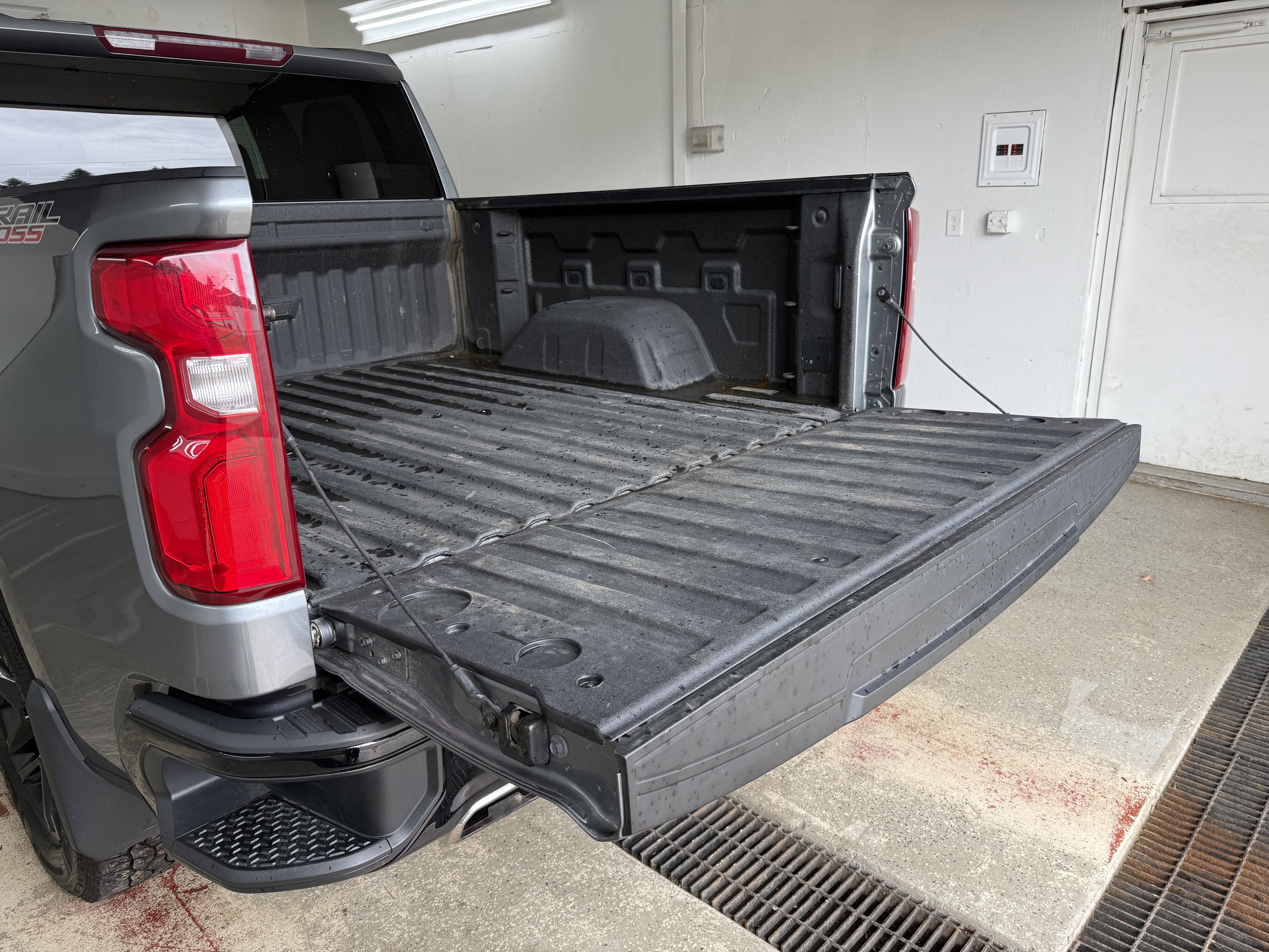 Used 2021 Chevrolet Silverado 1500 LT Trail Boss w/ Bed Protection Package image 8