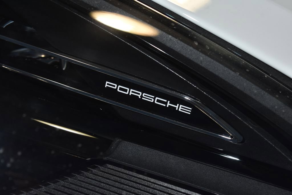 Used 2022 Porsche Macan image 26