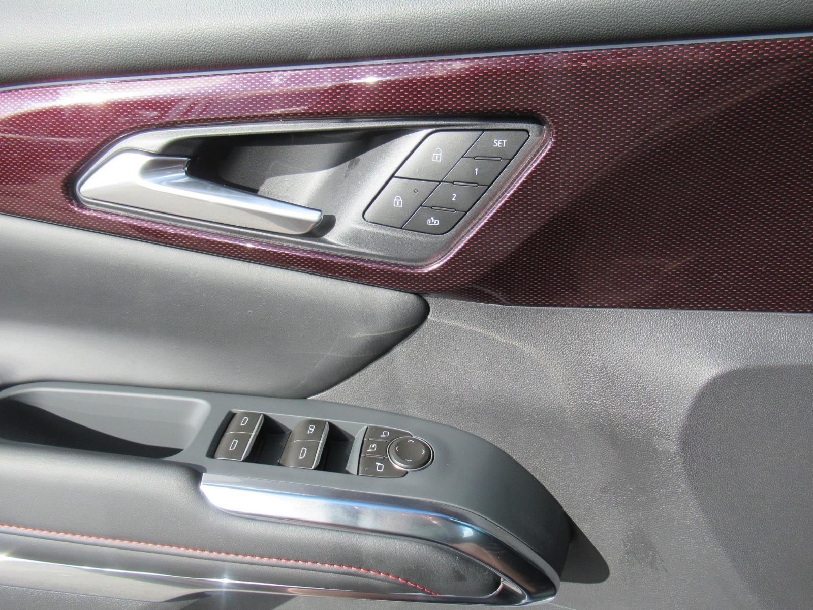 New 2027 Chevrolet Traverse RS FWD image 20