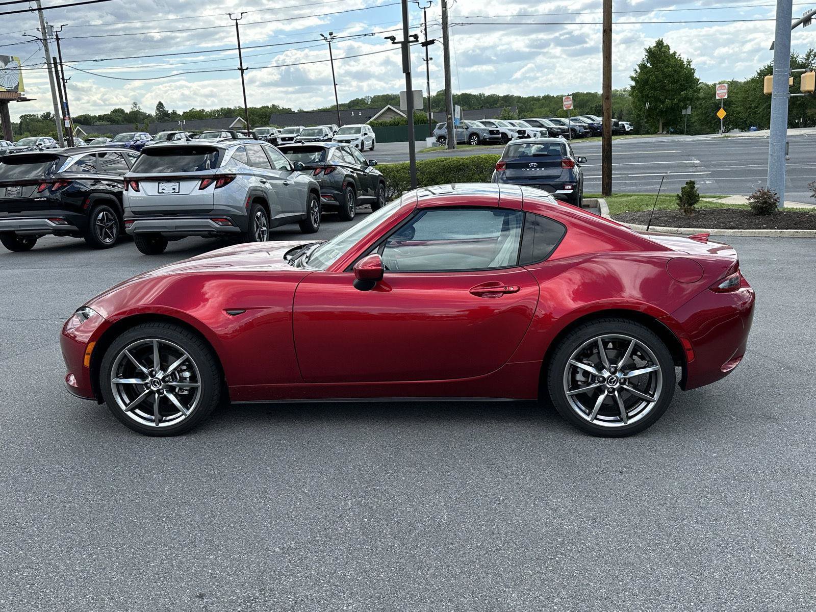 Used 2021 MAZDA MX-5 Miata RF Grand Touring RWD image 5