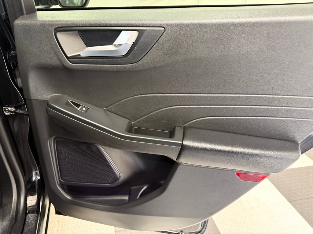 Used 2024 Ford Escape Platinum AWD/4WD image 29