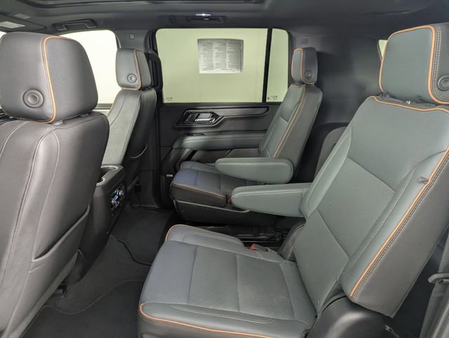 Used 2025 GMC Yukon XL AT4 w/ AT4 Premium Package AWD/4WD image 22