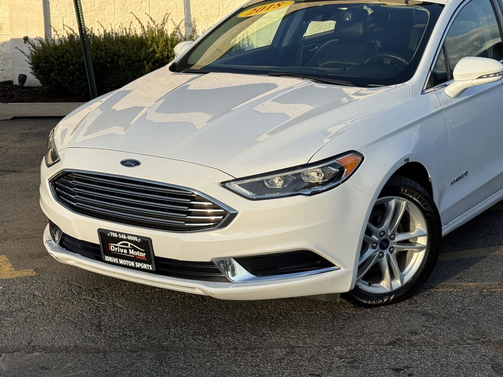 Used 2018 Ford Fusion SE w/ Equipment Group 602A FWD image 3