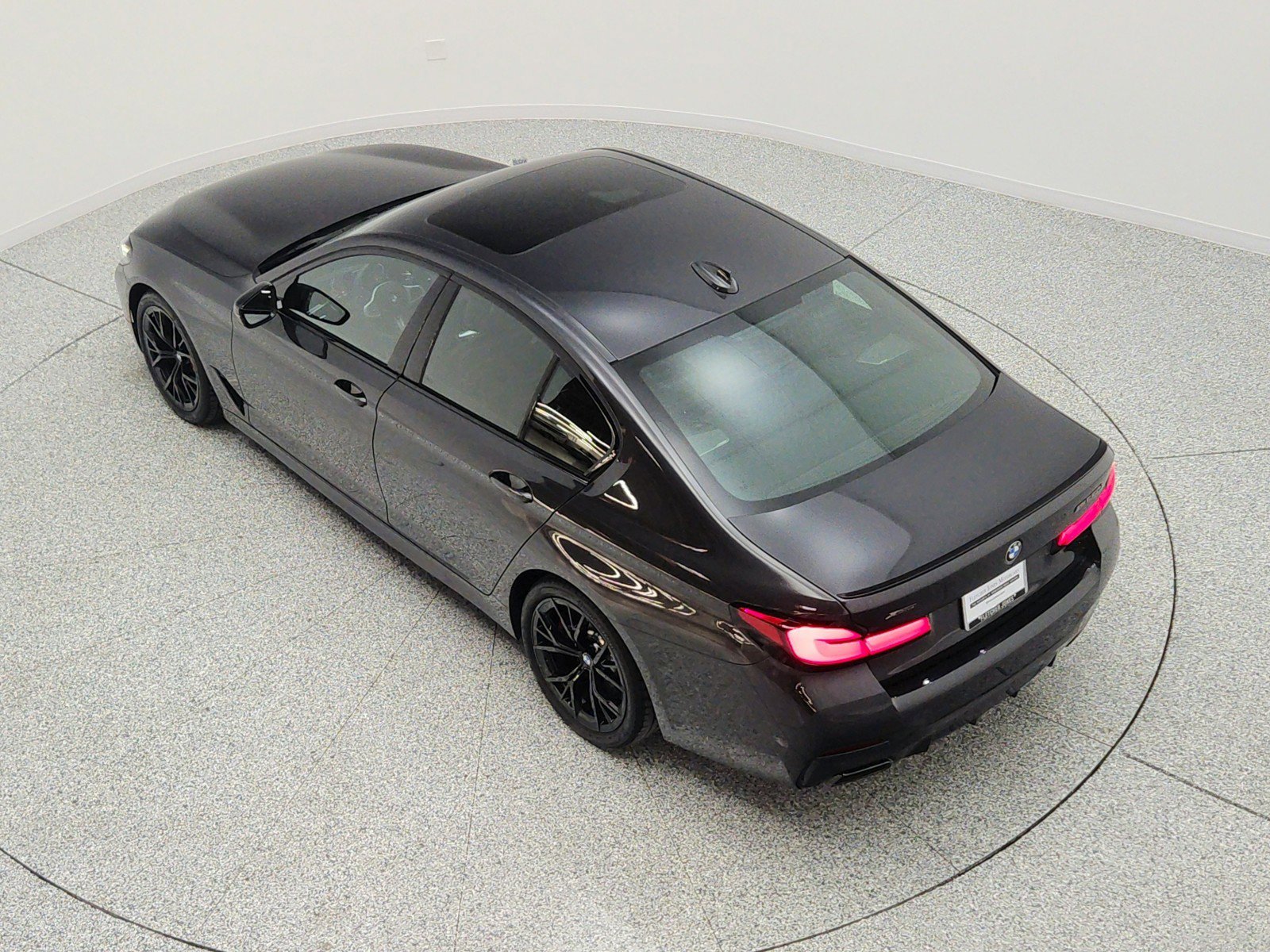 Used 2023 BMW M550i xDrive w/ Executive Package AWD/4WD image 29