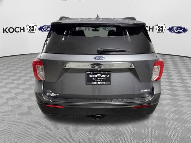 Used 2024 Ford Explorer XLT image 7