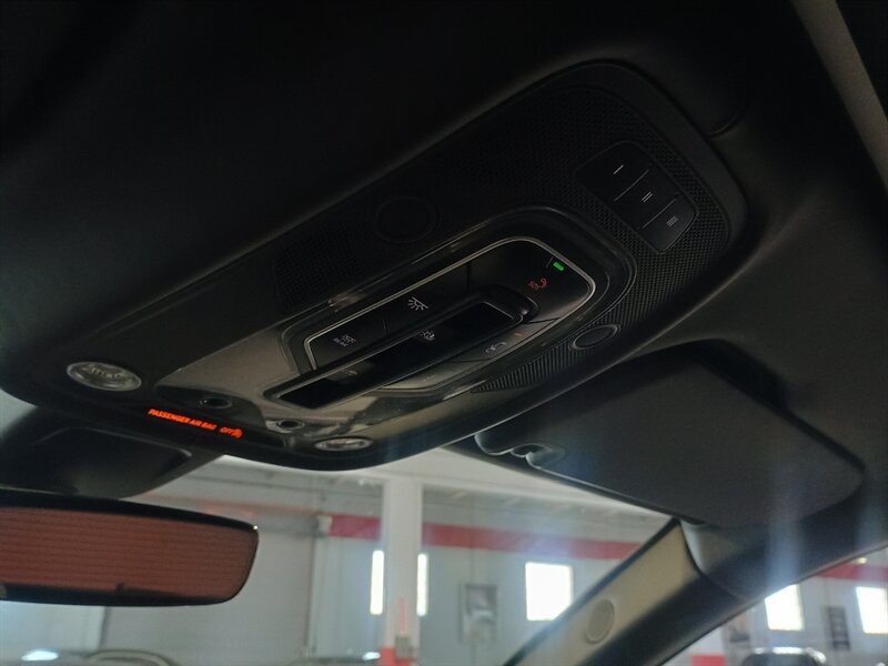 Used 2019 Bentley Bentayga AWD/4WD image 22