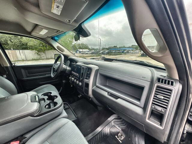 Used 2017 RAM 1500 Express AWD/4WD image 27