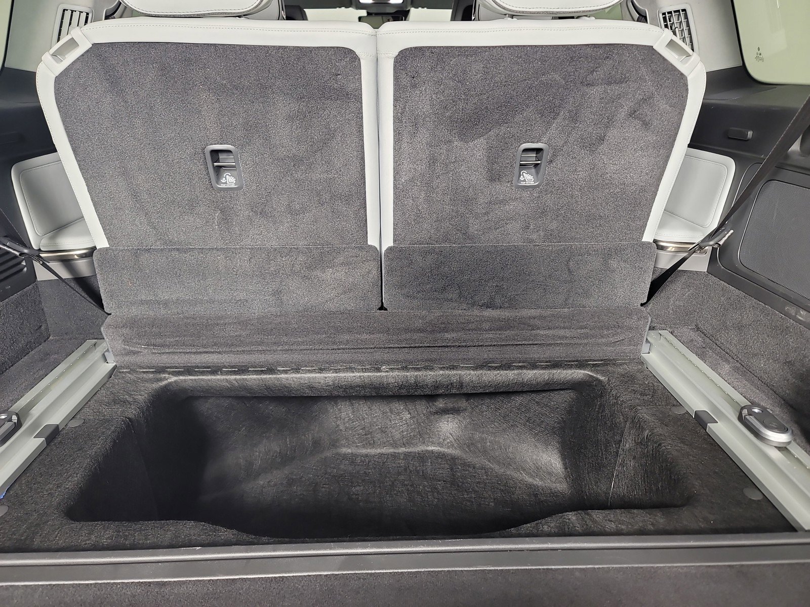 Used 2024 Rivian R1S Adventure image 26