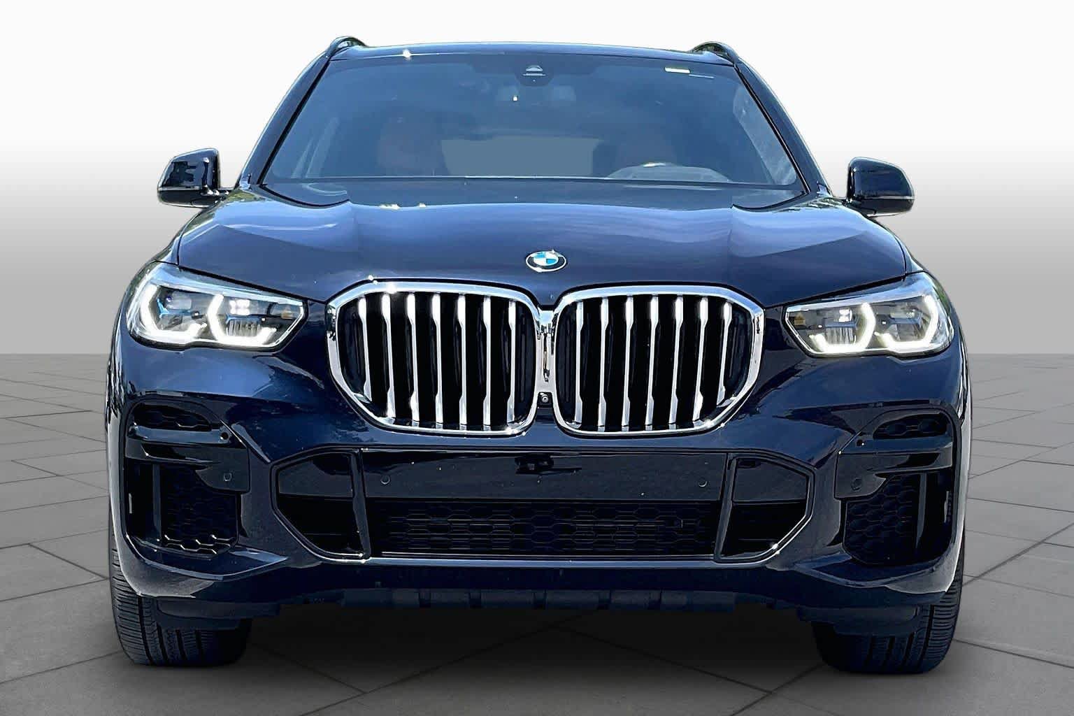 Used 2023 BMW X5 xDrive40i w/ Executive Package AWD/4WD image 3
