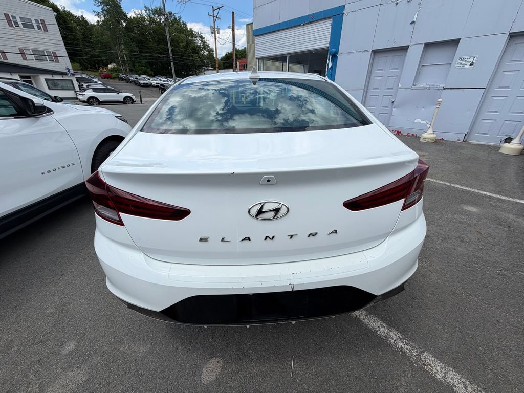 Used 2019 Hyundai Elantra SEL w/ Cargo Package FWD image 4