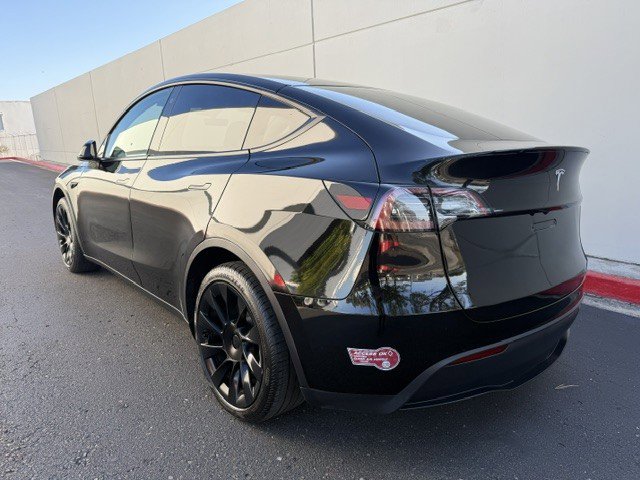 Used 2023 Tesla Model Y Long Range AWD/4WD image 4