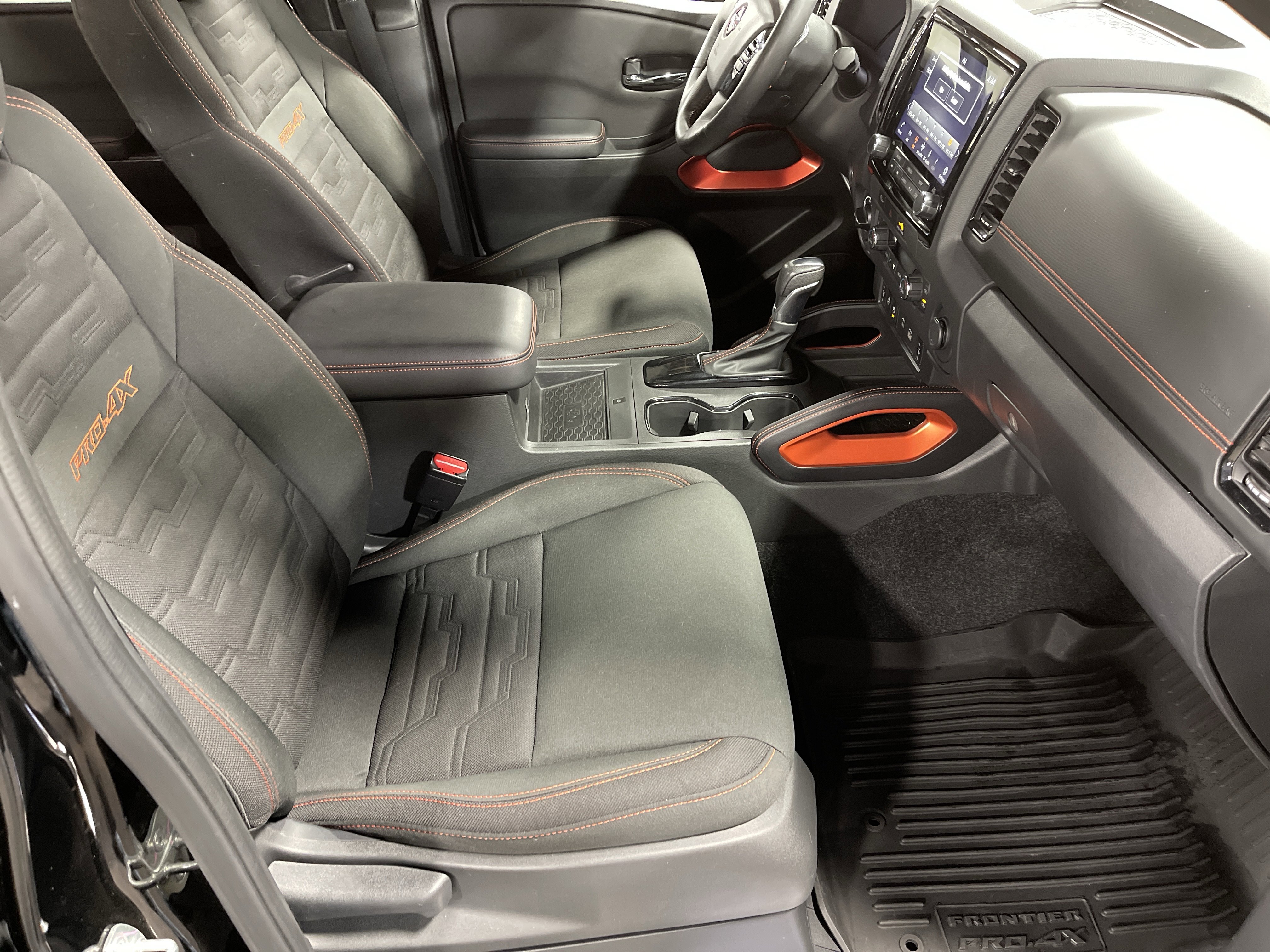 Used 2023 Nissan Frontier PRO-4X w/ Pro Convenience Package image 15